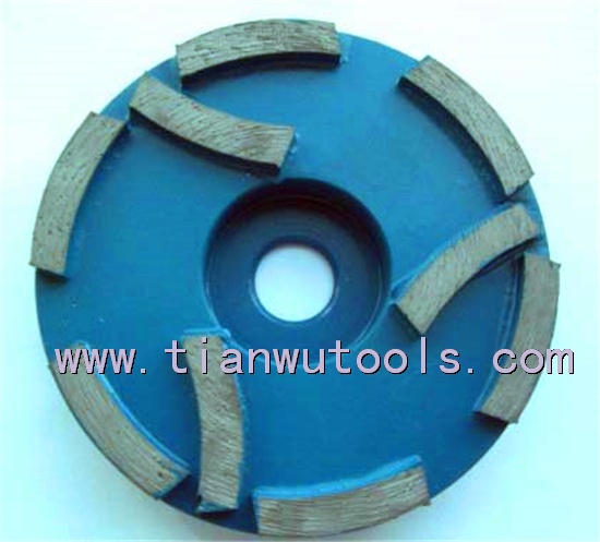 Concrete grinding wheel